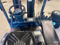 Toyota 8FBEKT18 electric forklift