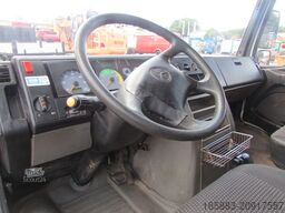 MERCEDES-BENZ 813 D Vario Kastenwagen