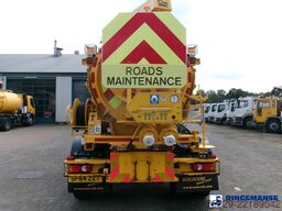 D.A.F. LF 220 4X2 Whale vacuum tank 7 m3