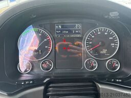 MAN TGX 26.440 Abrollkipper HYVA 20.60.S