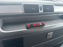 MAN TGX 26.440 Abrollkipper HYVA 20.60.S