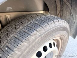 VOLKSWAGEN T6.1 DOKA Pritsche / 4x Vorhanden