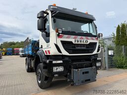 IVECO Trakker 330 4x4 Meiller Kipper+Hiab 088B-2 Funk