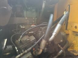 VOLVO Akerman EC 230 B