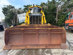 KOMATSU D85E Bulldozer with ripper