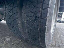 DAF LF 210 FA Möbelkoffer