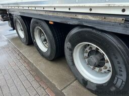 Krone SD / Closed Box / Dhollandia / 1x Lift Axle