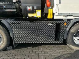 MAN TGS 35.520 OPEN LAADBAK MET EFFER iQ.1400 HP-9 ...