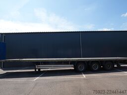 Pacton 3 axle Flatbed trailer with twistlocks