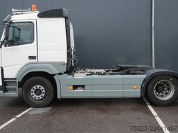 Volvo FM 370 ADR tractor unit
