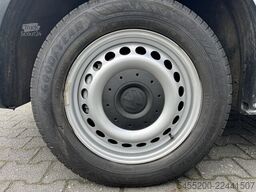 VW Transporter Kombi 2.0 TDI DSG Automaat 140 pk L...