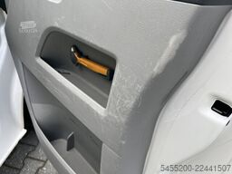 VW Transporter Kombi 2.0 TDI DSG Automaat 140 pk L...
