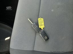 VW Transporter Kombi 2.0 TDI L1H1 9 zitplaatsen Ai...