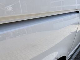 VW Transporter Kombi 2.0 TDI L1H1 9 zitplaatsen Ai...