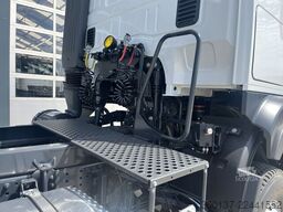 IVECO T-Way 6x6 Tractor Head AT720T47WT | Tractor | M...