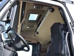 MERCEDES-BENZ Actros 1845 LS 4x2 E6 Retarder Neuwertig