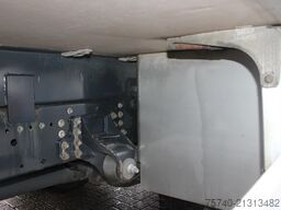 Iveco Eurocargo 140e22 + EURO 6 + LOW KM + chereau