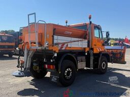 Unimog U400 238PS Winterdienst + Streuer + 3m Schild