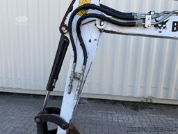 BOBCAT E26 / 2021 BJ / 2 x Löffel / 1.665 H