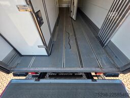 MERCEDES-BENZ Antos 1830 | Triple Verdampfer | Ladebordwand