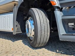 MERCEDES-BENZ Antos 1830 | Triple Verdampfer | Ladebordwand