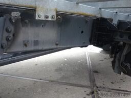 DAF LF 210 oprijlaadbak,airco