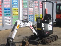 Bobcat E 10 z * 2x Löffel * * Verstellfahrwerk