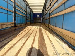 Krone Curtainsider / Planenauflieger
