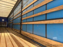 Krone Curtainsider / Planenauflieger