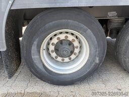 Kässbohrer Curtainsider / Planenauflieger