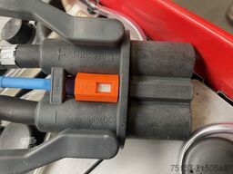 Hawker 80V   6 PZS 930