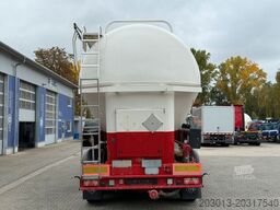 FELDBINDER EUT 54.3 liegend. Silo 54.000 Liter 3 Achs