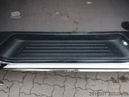 VOLKSWAGEN T6.1 lang / 1. Hand / PDC / Klima / FN: 220