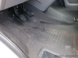VOLKSWAGEN T6.1 lang / 1. Hand / PDC / Klima / FN: 190