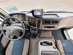 Volvo FL 250 4x2 - Box - Loadlift - A/C - Camera - Eu...