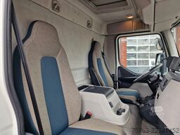 Volvo FL 250 4x2 - Box - Loadlift - A/C - Camera - Eu...