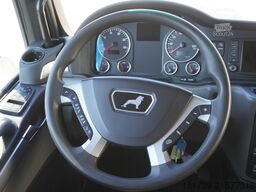 MAN TGX 33.640 6x4 tractor unit / GVM 70 t