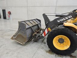 VOLVO L35G Automatic Greasing