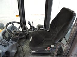 VOLVO L35G Automatic Greasing