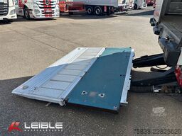 SCHMITZ CARGOBULL SCS Tautliner mit LBW / Ladebordwand Bär 2t