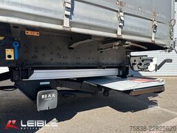 SCHMITZ CARGOBULL SCS Tautliner mit LBW / Ladebordwand Bär 2t
