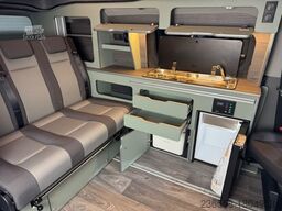 SALTY BLUE Ford Tourneo Titanium Allrad, Premium Ausbau