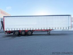 Kel-Berg 3 axle Curtainsider / Planenauflieger