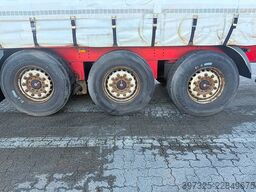 Kel-Berg 3 axle Curtainsider / Planenauflieger