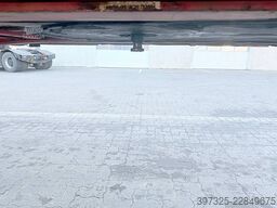 Kel-Berg 3 axle Curtainsider / Planenauflieger
