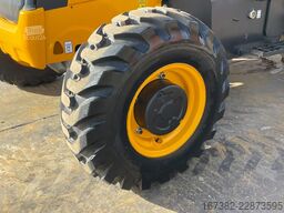 JCB 3DX 4WD hammerlines