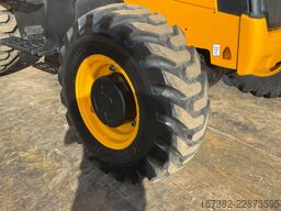 JCB 3DX 4WD hammerlines