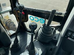 JCB 3DX 4WD hammerlines