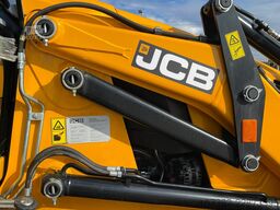 JCB 3DX 4WD hammerlines