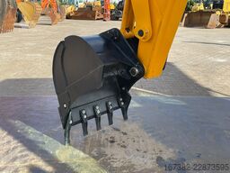 JCB 3DX 4WD hammerlines